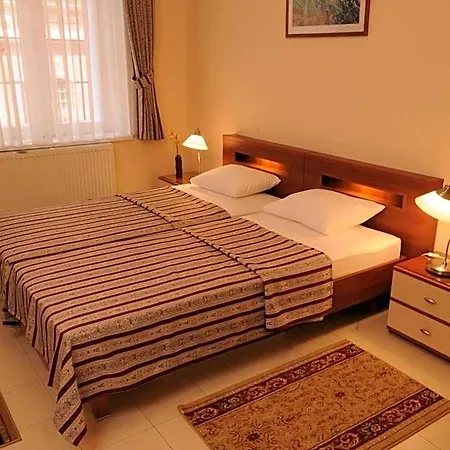 Hotel Museum 3*